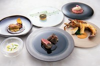 料理長の完全おまかせコース

-五感で味わう、極上のフレンチ体験-
当店のスペシャルコースとなります。

※写真はイメージとなります。時期によりご提供内容が変更となる場合がございます。
