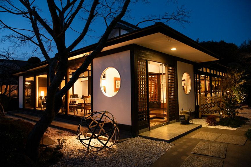 水郷の町・佐原にて、800坪の日本庭園と四季の創作料理ご提供