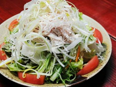 地どりのサラダ（780円）