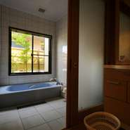 温泉付き個室ございます。