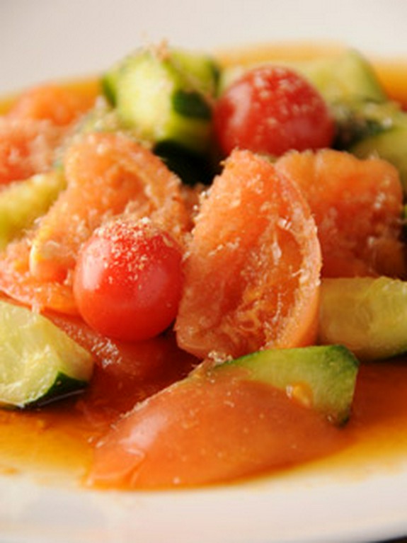 キュウリとトマトのピリ辛漬け