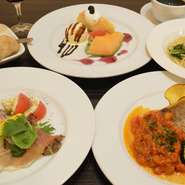 お誕生日の方にお好きなデザート一品プレゼント
ご予約でネームプレートもご用意！
※上記の場合誕生日の証明書持参！
デコレーションケーキもご用意できます（有料）