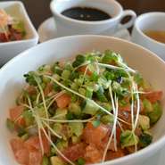 スタッフに好評だった賄いから生まれたヒット商品間違いない一品。