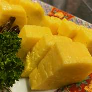 お勝の自家製だし巻玉子