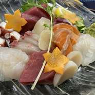 市場直送の鮮魚は、やはりお造りで!!