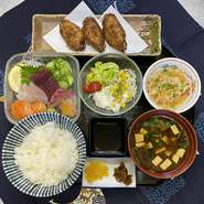 お刺身・手羽先定食