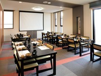 会席5,500円に飲み放題お一人様（1900円）90分間の付いたプランです　税込価格
