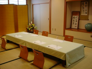 　ご両家の顔合わせのお部屋