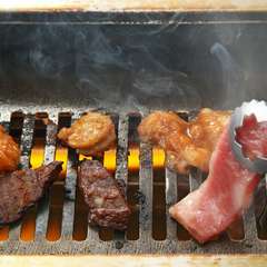目の前で焼き上げるのでジュージューあつあつ