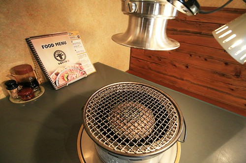 お二人からファミリーまで、お静かにお食事できます