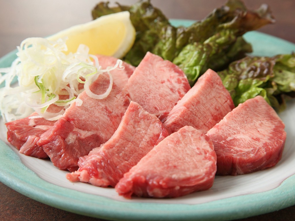 しっかりとした食べ応え！　ボリューム満点の『厚切りタン』