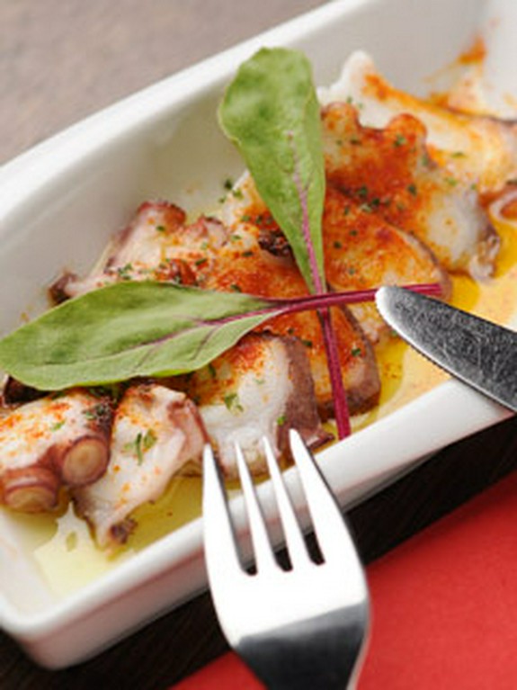 明石産蛸のガリシア風