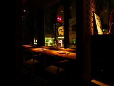 落ち着きのある店内は、大人のデートにもぴったり