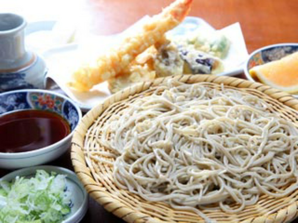 生産農家まで分かる安心安全石臼挽き自家製粉、国産純手打ち蕎麦