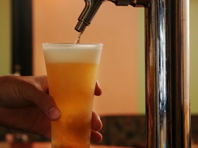 ビール片手に乾杯の合図で今日も高知の楽しい夜が始まります☆