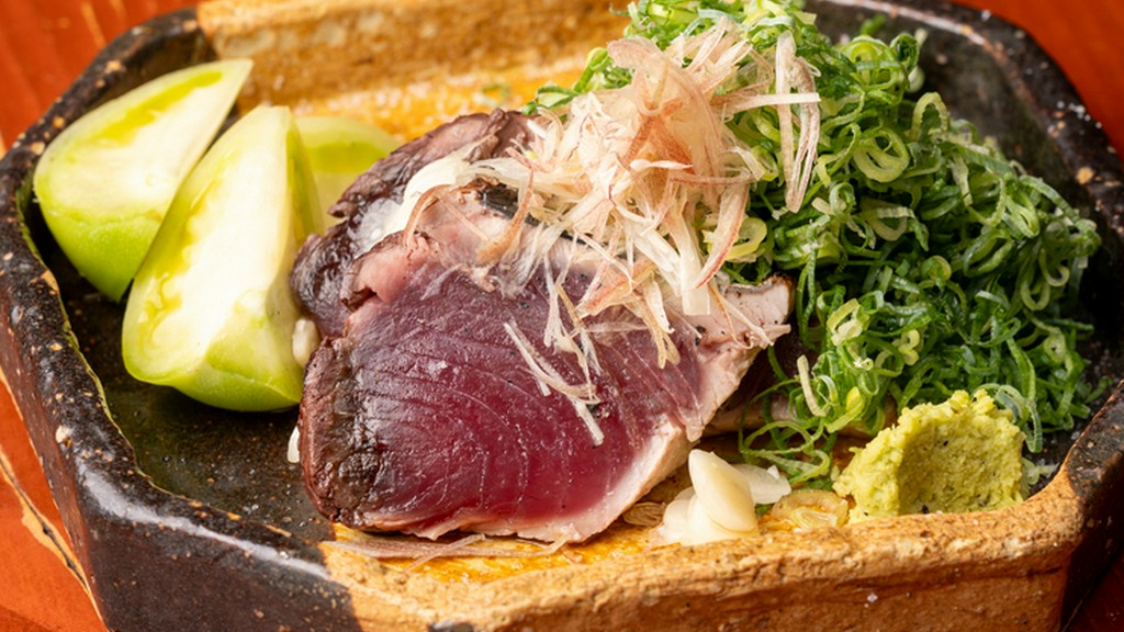 高知の新鮮な生鰹を使かった、かつおの塩たたきです。