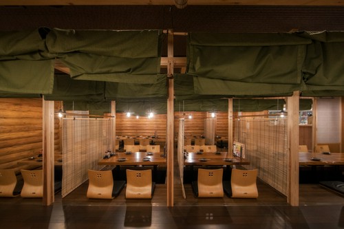 2階堀ごたつテーブル席は13卓、最大60名様の宴席が可能！