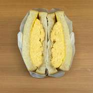 出汁の味を優しく感じられるふわふわの玉子サンド