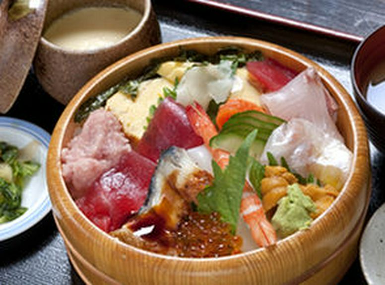 大漁海鮮丼
