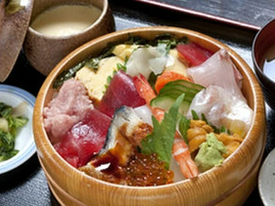 大漁海鮮丼