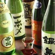 佐賀県の鍋島など九州自慢の日本酒、更に全国のおすすめ地酒や季節限定の日本酒など
選りすぐった日本酒をリーズナブルなお値段でお楽しみ頂けます。