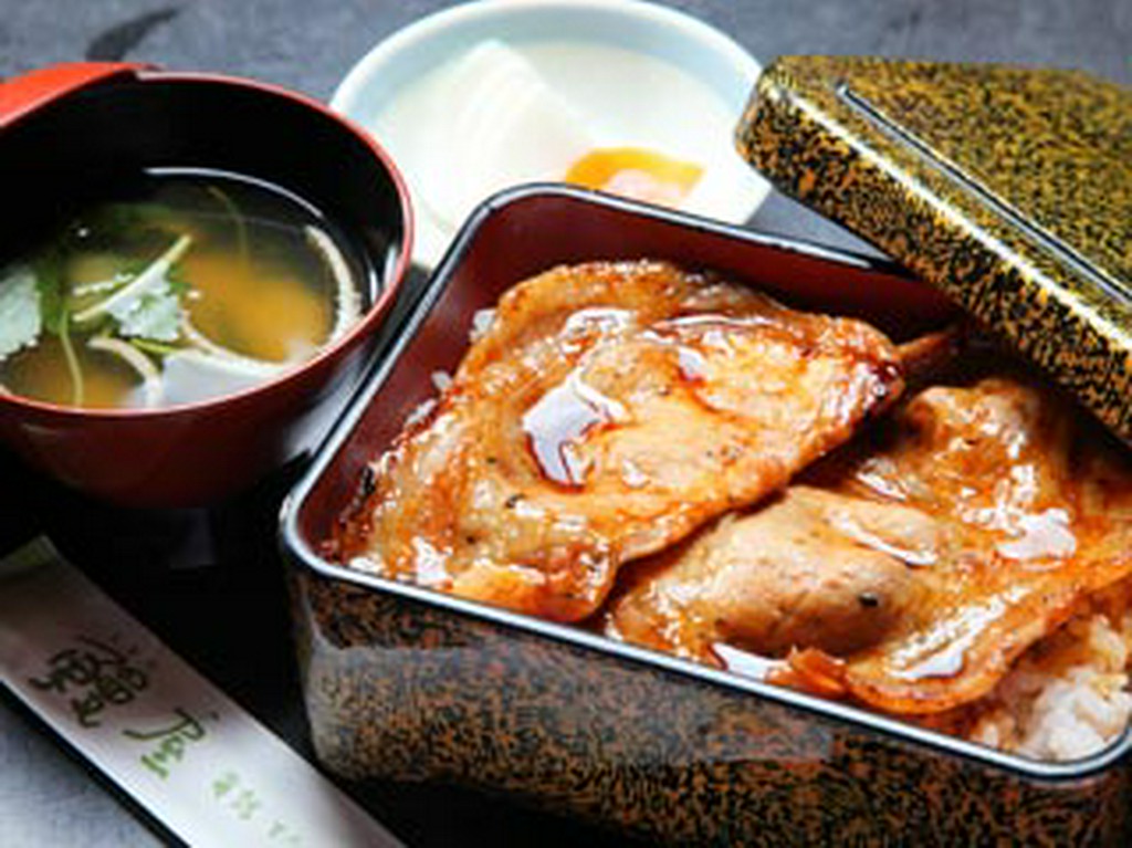 焼肉重（ロース）