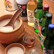 定番の韓国焼酎、マッコリはもちろんのこと、米に漢方薬剤を入れて作られた百歳酒は健康にも良く人気です！