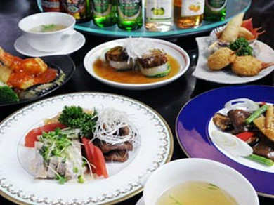お好きな中華料理が選べるコースお一人様1800円〜（税込）ご用意