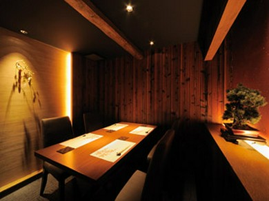 緑と和の融合。おもてなしや顔合わせに相応しい上質空間