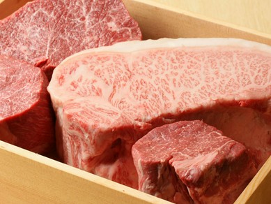 口の中でとろけるうまさ『京都牛サーロインステーキ』100ｇ