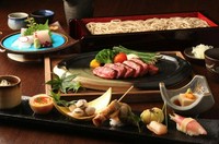 一、胡麻豆腐　鮮魚盛り合せ　小鉢二、国産牛ステーキの鉄板焼き　御飯　味噌汁 三、アイス