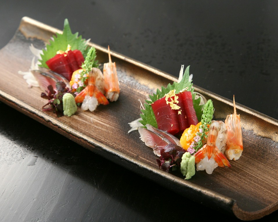 目でも楽しめる料理の演出にもこだわりが