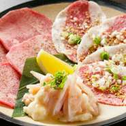 大人気の三種盛りです。上質な自慢の肉を揃えています。