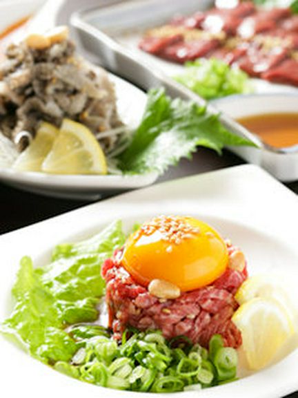 新鮮な素材だから肉の甘みが際立つ『ユッケ』です