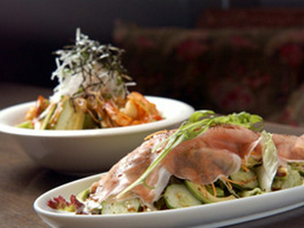 生ハムとアボカドのサラダ