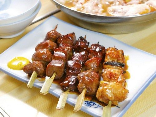 創業から40年近く継ぎ足し続けた、タレが自慢の『焼き鳥』各種