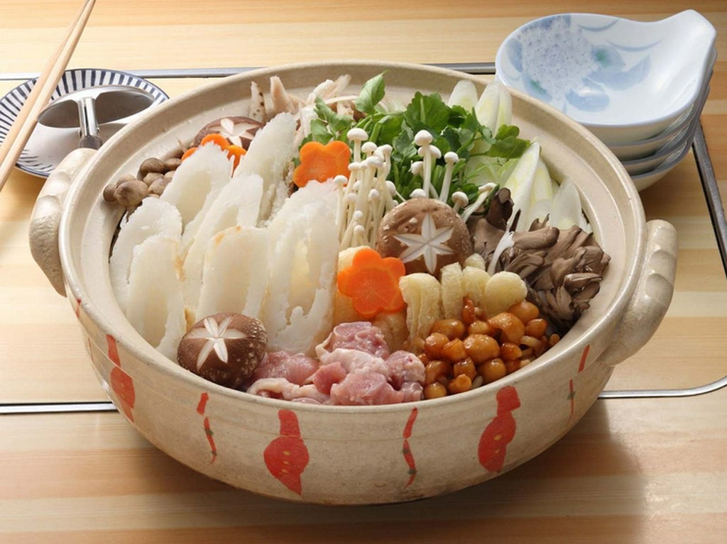 焼きそばだけじゃない、ご当地グルメの『きりたんぽ鍋』