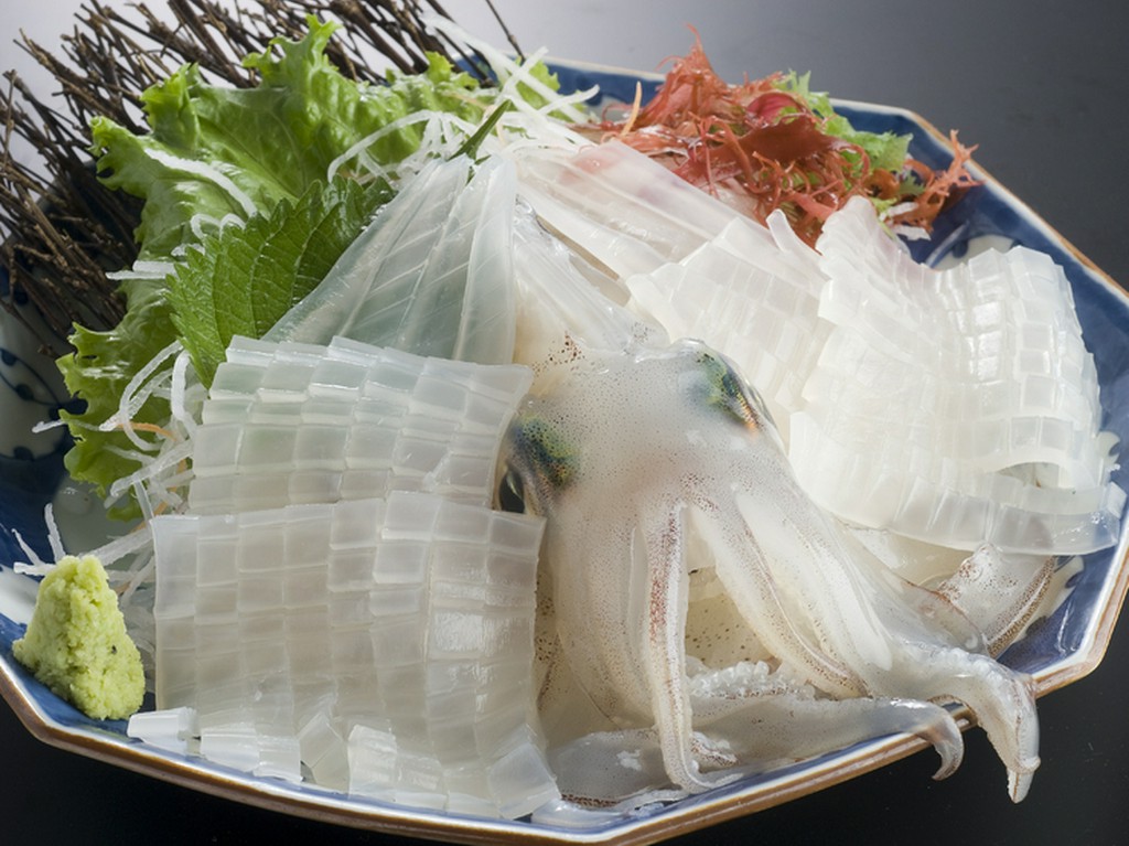 イカの活き造り(3200円～）