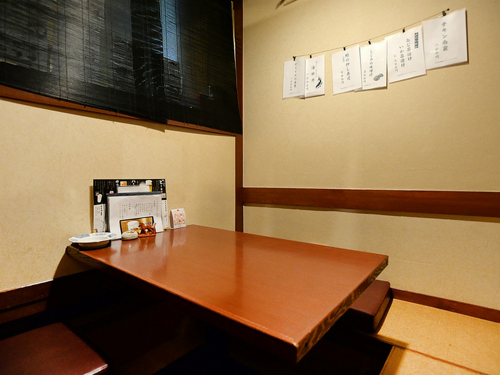 掘りごたつ、座敷の個室あり