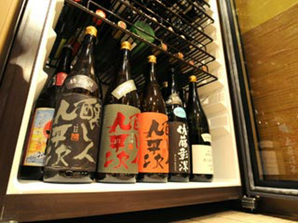 ワイン以外にも全国各地の有名な本格焼酎をラインナップ