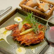 旬の食材を使ったごだわりのメニューを日替りでご用意しています