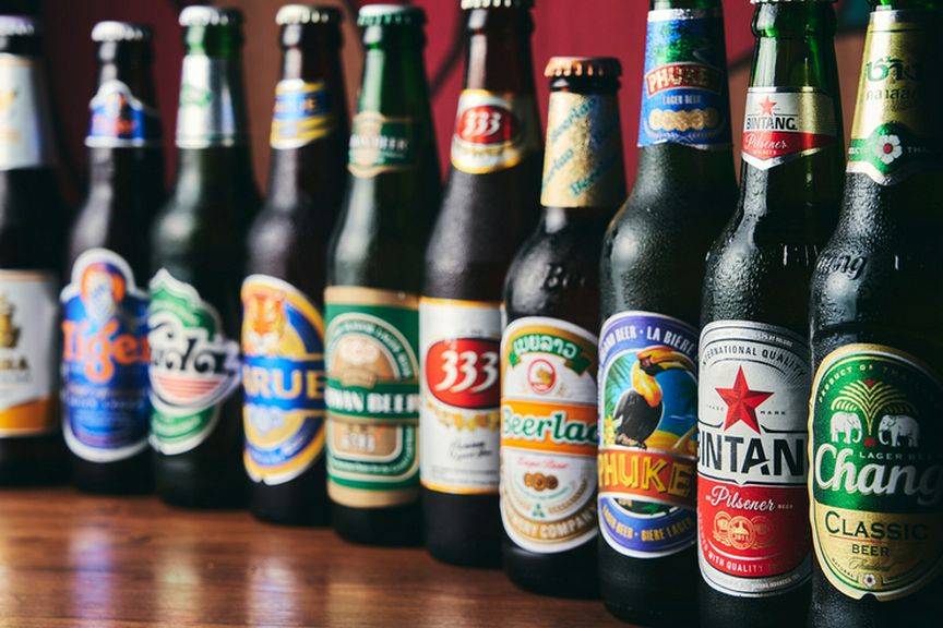 60種以上と豊富なドリンク。珍しいアジアビールも。