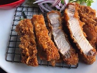 厚切りBIGロースカツ福岡県産豚使用