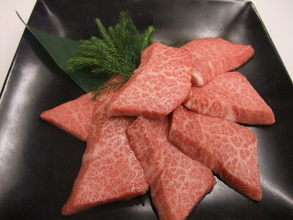 肉屋直営店だから高品質なお肉を低価格で楽しめます♪