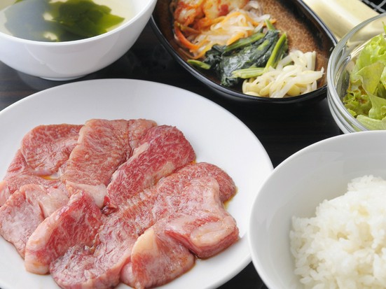 焼肉問屋バンバン 東武練馬駅前店 成増 焼肉 のグルメ情報 ヒトサラ