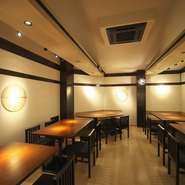 ご家族さまでもしっかり座れます（一部ベンチ）