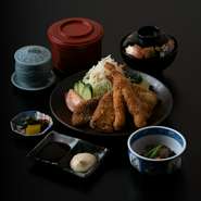 ミックスフライ定食