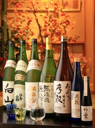 全国各地の幻の酒、夢の吟醸酒多数とりそろえております