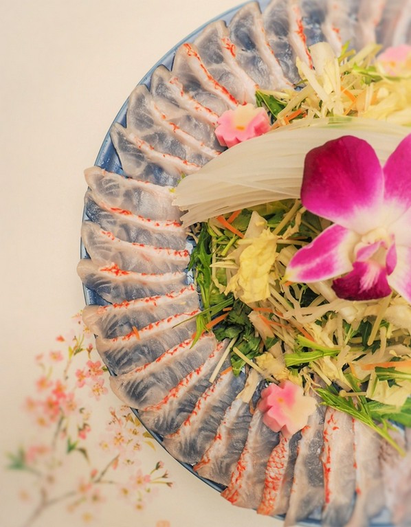 幻の高級魚クエと北海道網走産釣りキンキの両方をしゃぶしゃぶで味わえる贅沢コース！