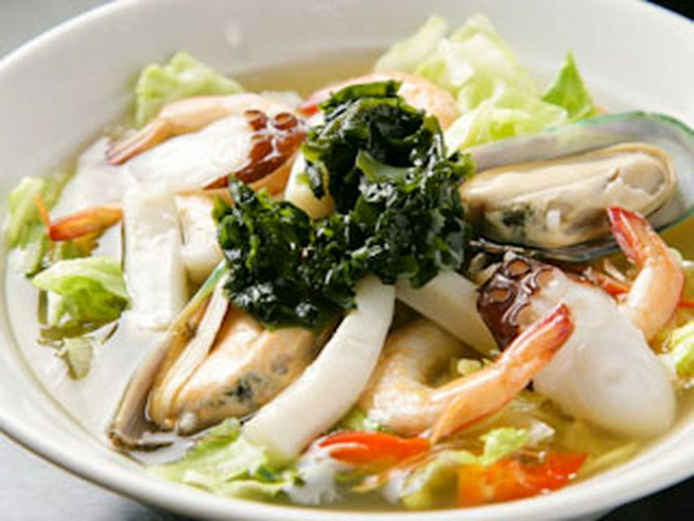 海鮮レタスラーメン 950円